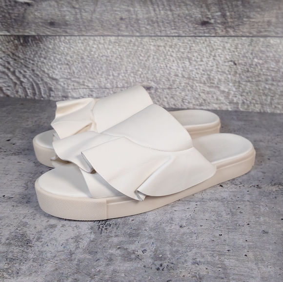 Mercedes Castillo White Slipper Sandals - Picture 16 of 16